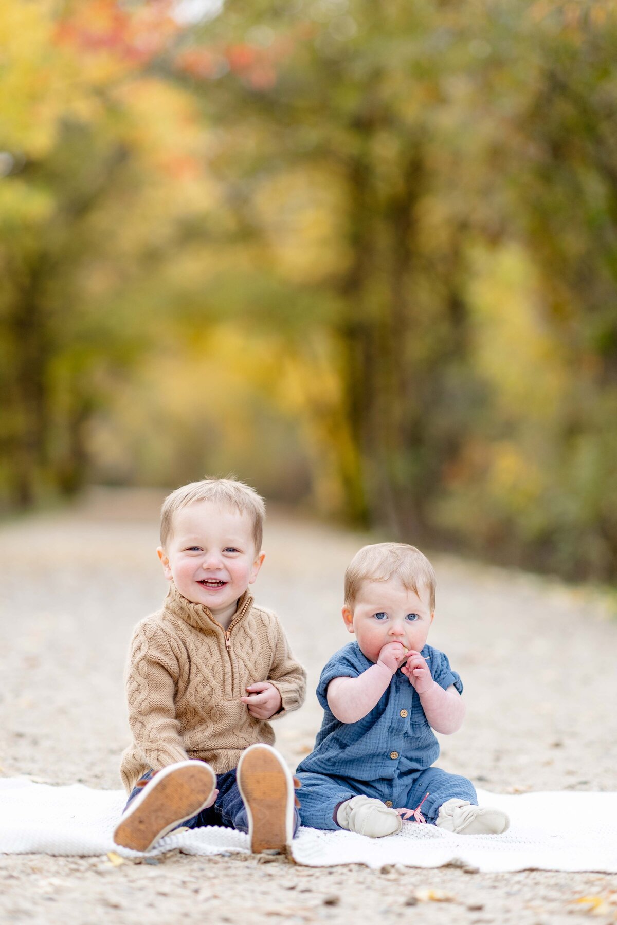 Boise-ID-fall-mini-session-Magnolia-and-Grace-Photography-Co-Merrill-Park-SaraB# (1)-19