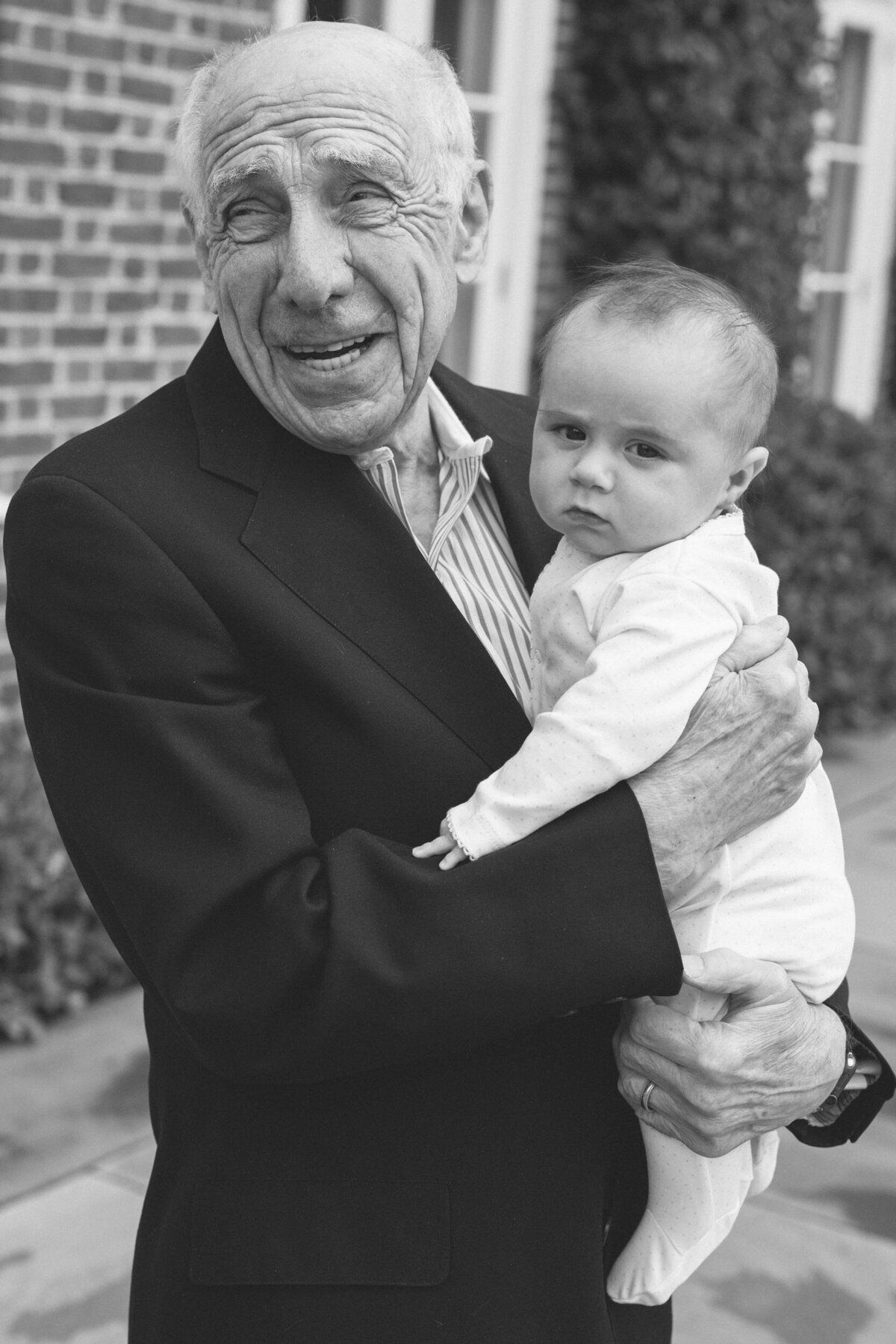 candid-natural-boston-newborn-family-photographer-zev-fisher-111
