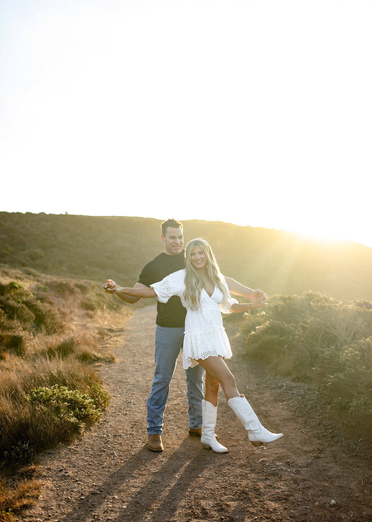 10292022_Julia+JadenEngagements_RodeoBeachCA_AnjaJensenPhotography-121