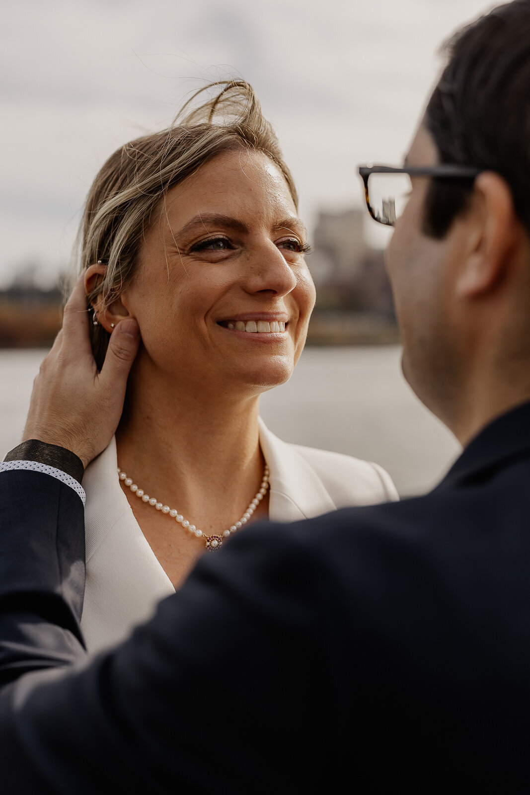 intimate wedding photographer brooklyn bridge