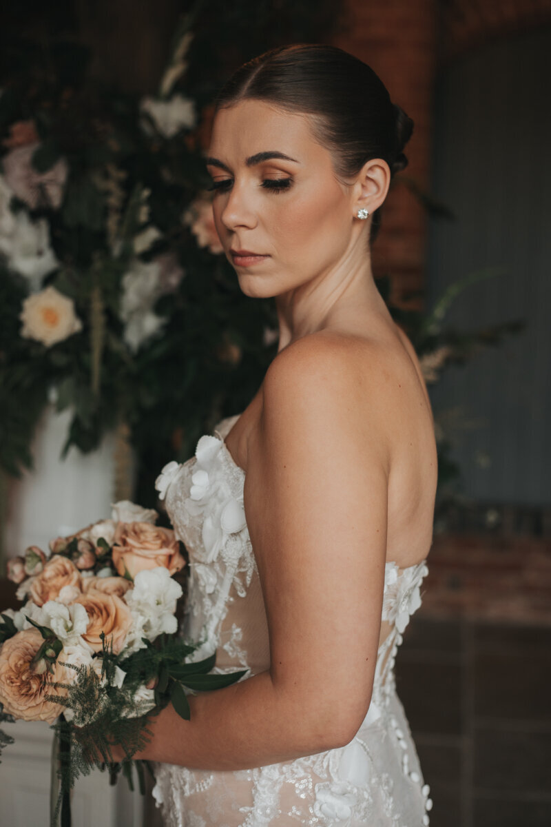 Natural-bronzed-country-wedding-barn-wedding-abbey-farm-wedding-woodhall-spa