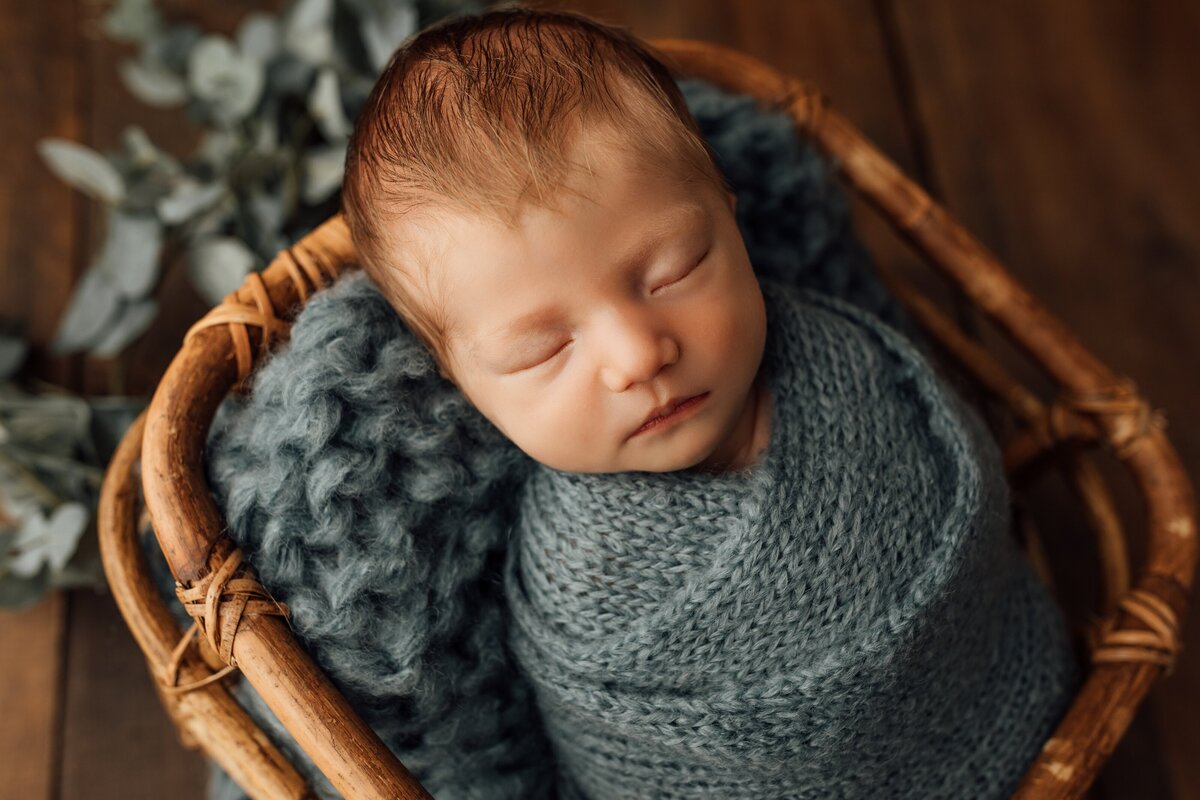 Joey_Winn_Portriat_Studio_Newborn_Maternity_Milestone_Family_Omaha_Nebraska (235)