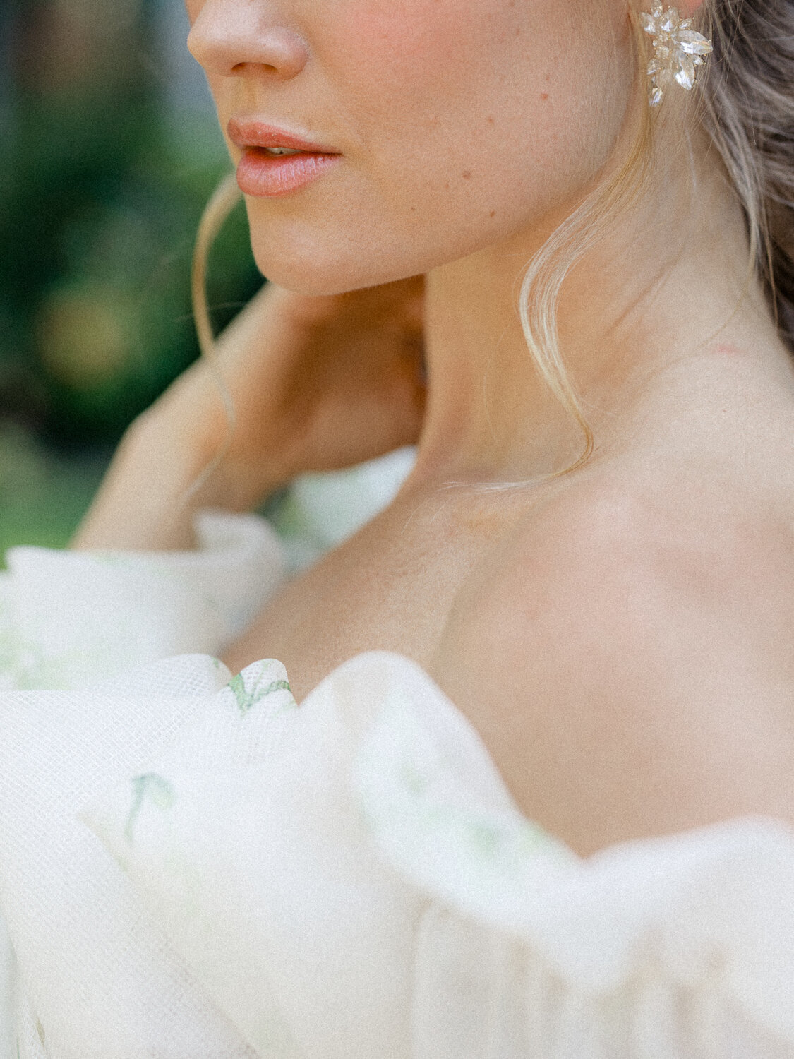 Bridal earrings & dress