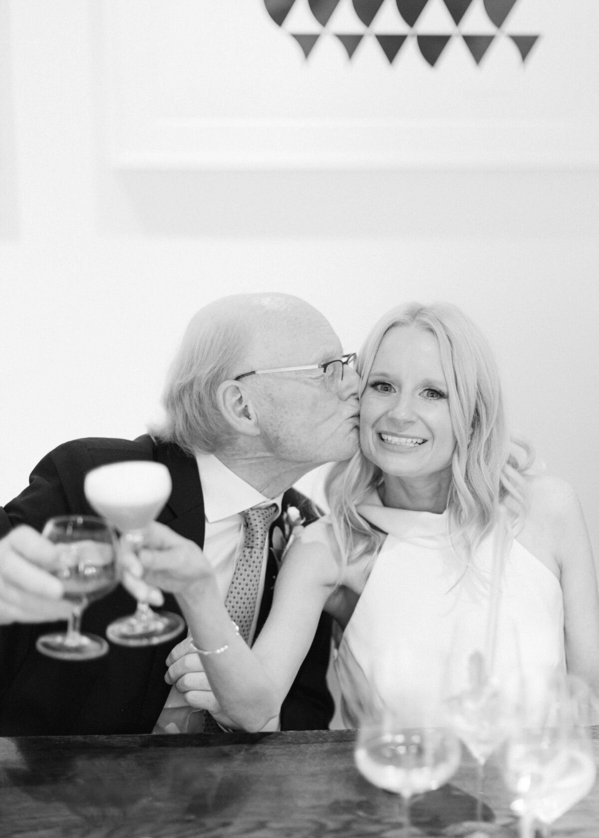 chloe-winstanley-wedding-london-father-bride-cocktails