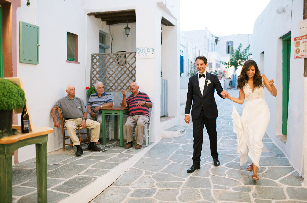 053_wedding in folegandros Greece by Kostis Mouselimis