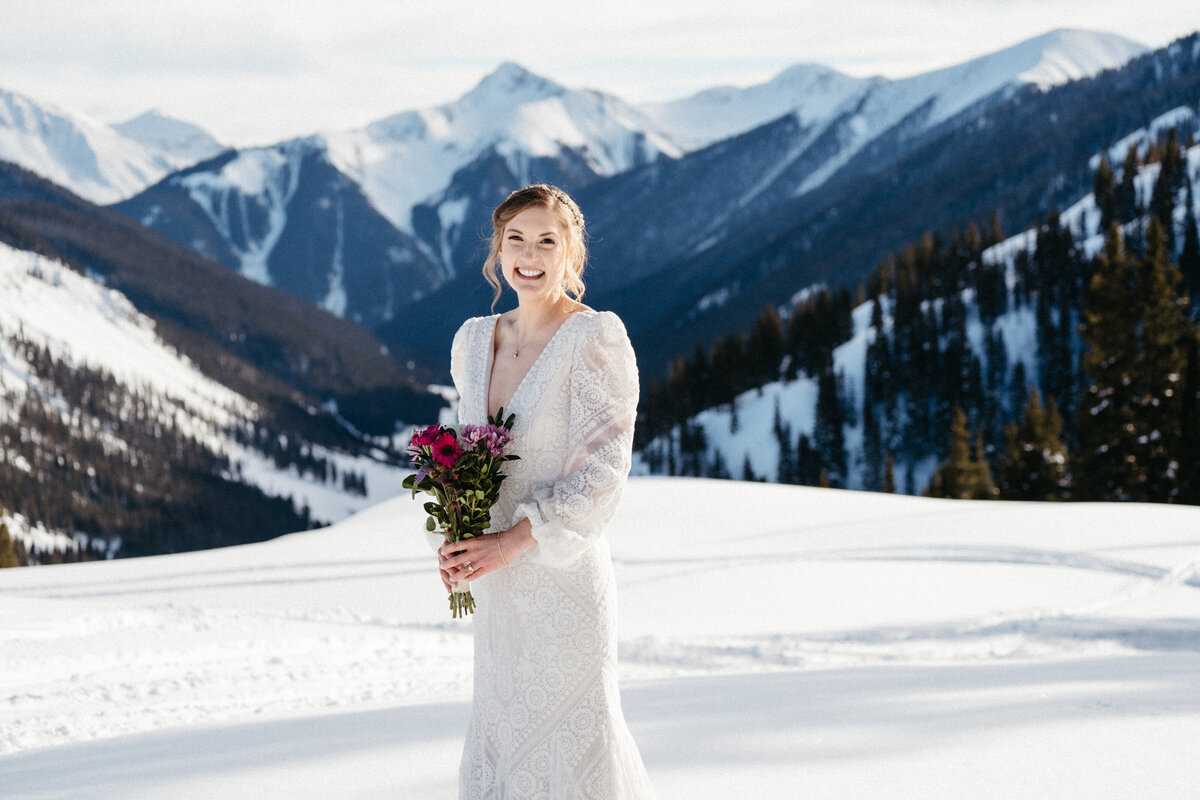Sam-Murch-Photography-Ouray-Winter-Elopement-with-dog-71