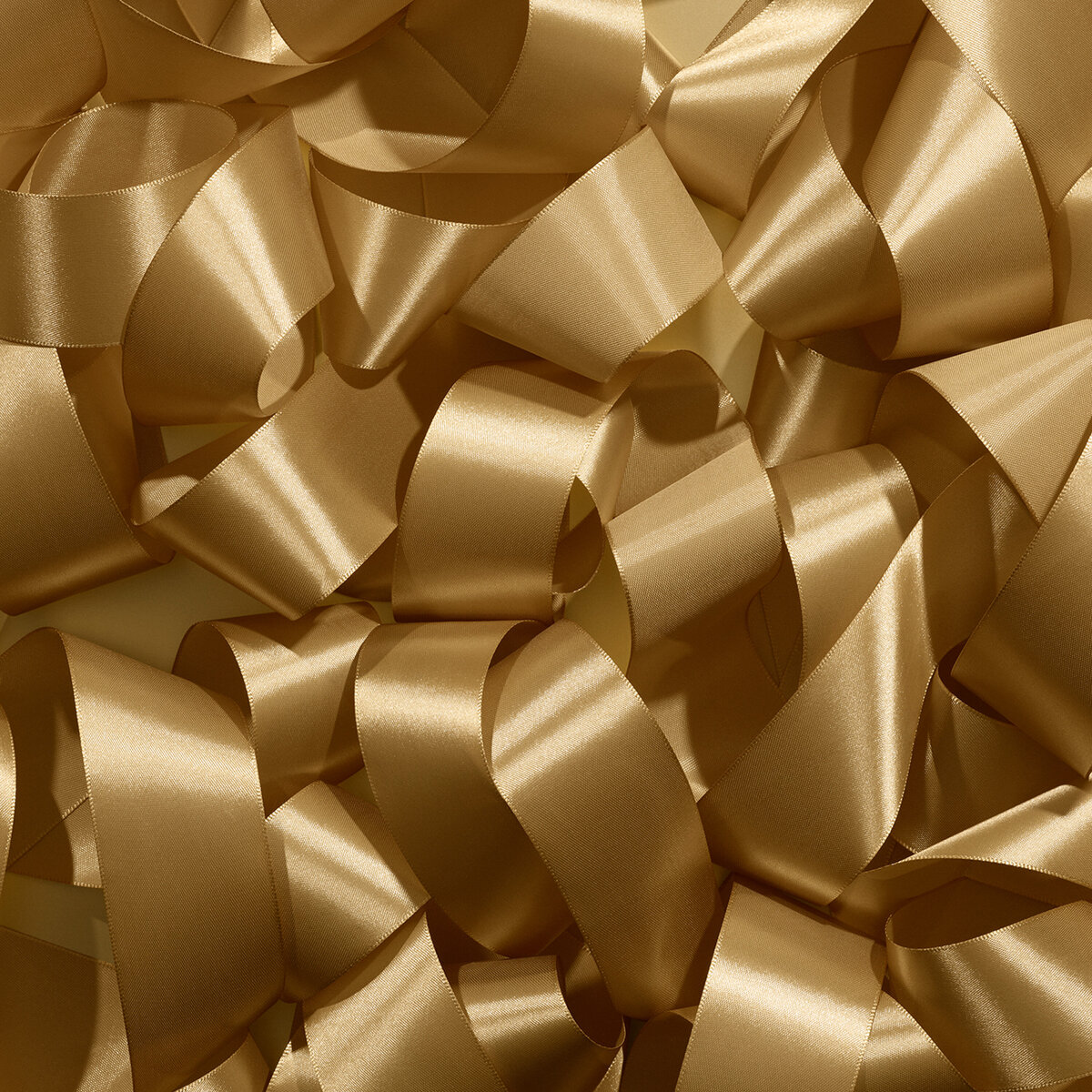 26_GOLD_RIBBONS_015_HALF_C@2x