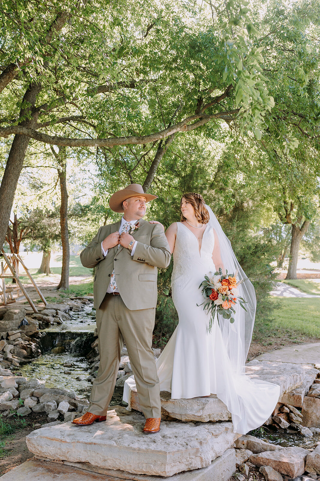 reTheBurrowWeddingPhotography-1009