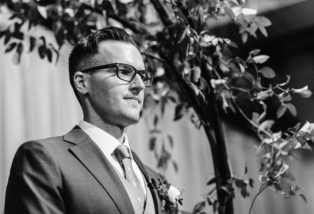 groom-first-look