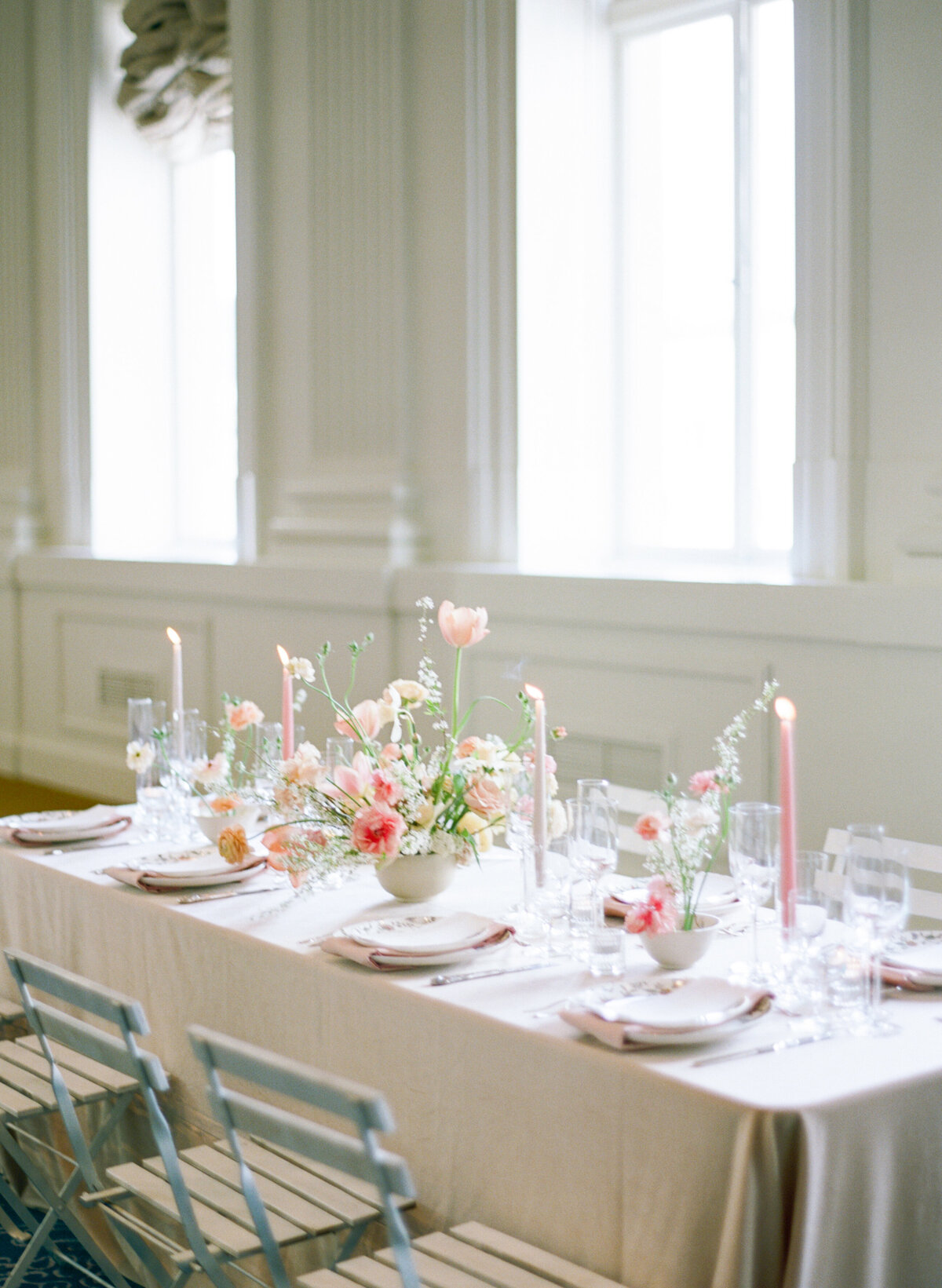 Wedding table setting from Oregon Wedding Photographer