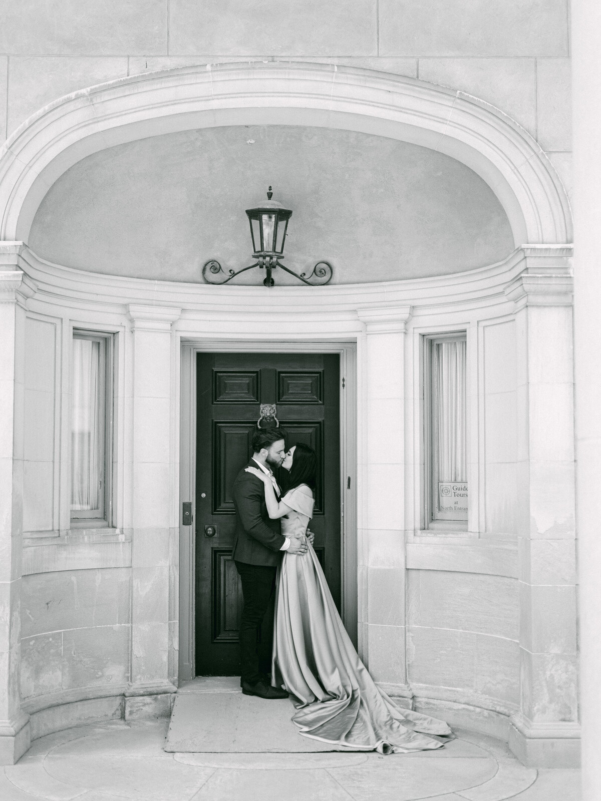 JOSIAH_RYLAND_FINE_ART_LUXURY_WEDDING_PHOTOGRAPHY_PARKWOOD_ESTATE_30