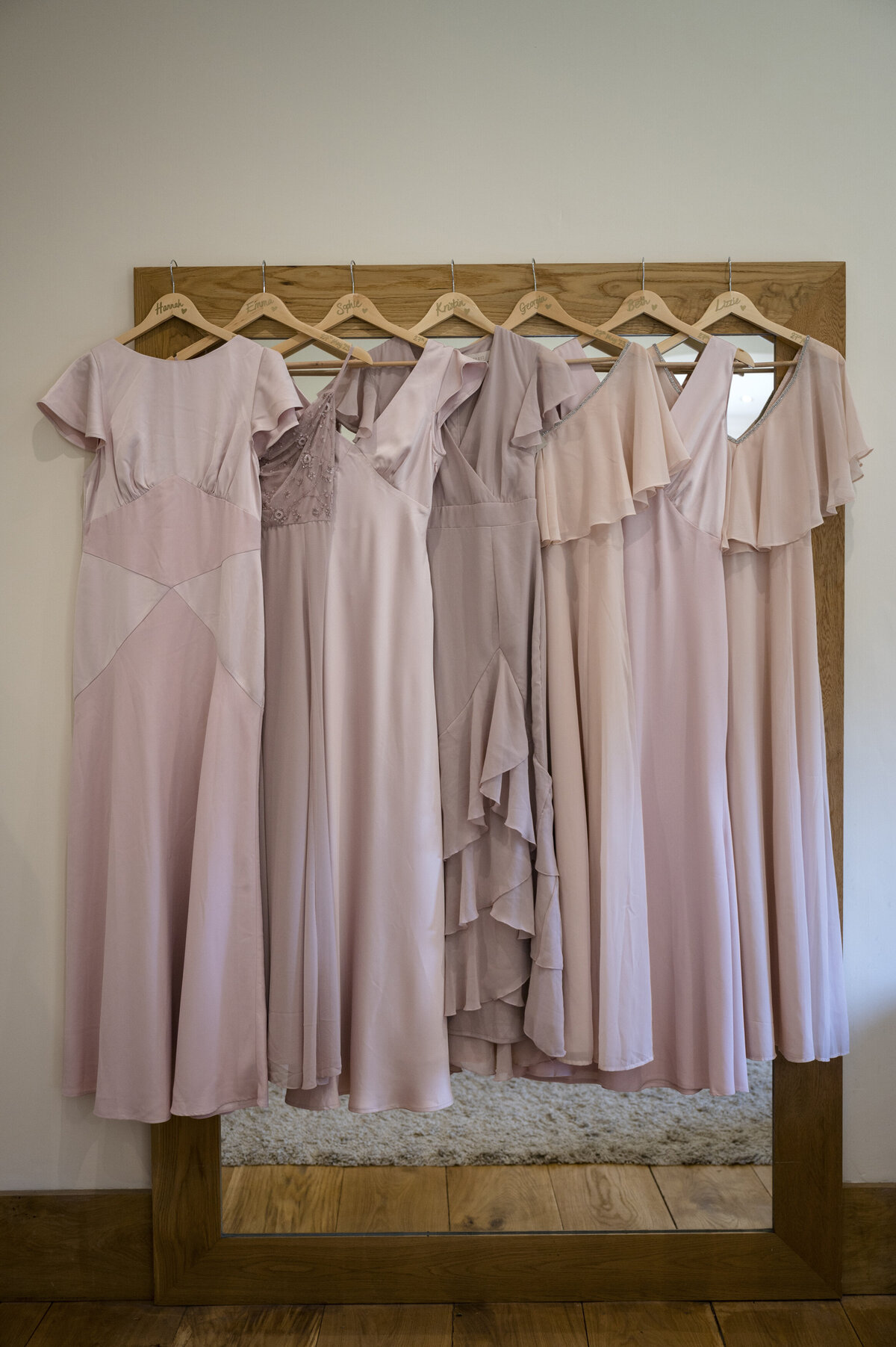 Notley-Abbey-wedding-photography-1043