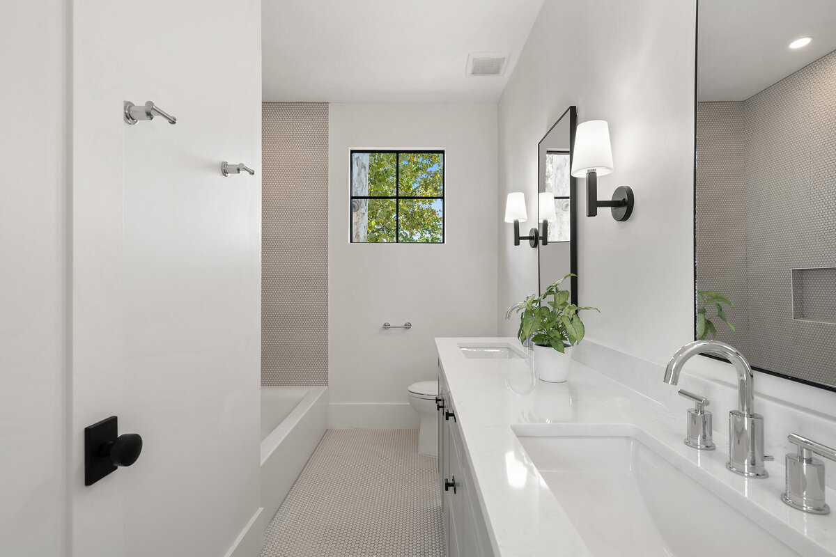 5505-woodrow-ave-bath-13