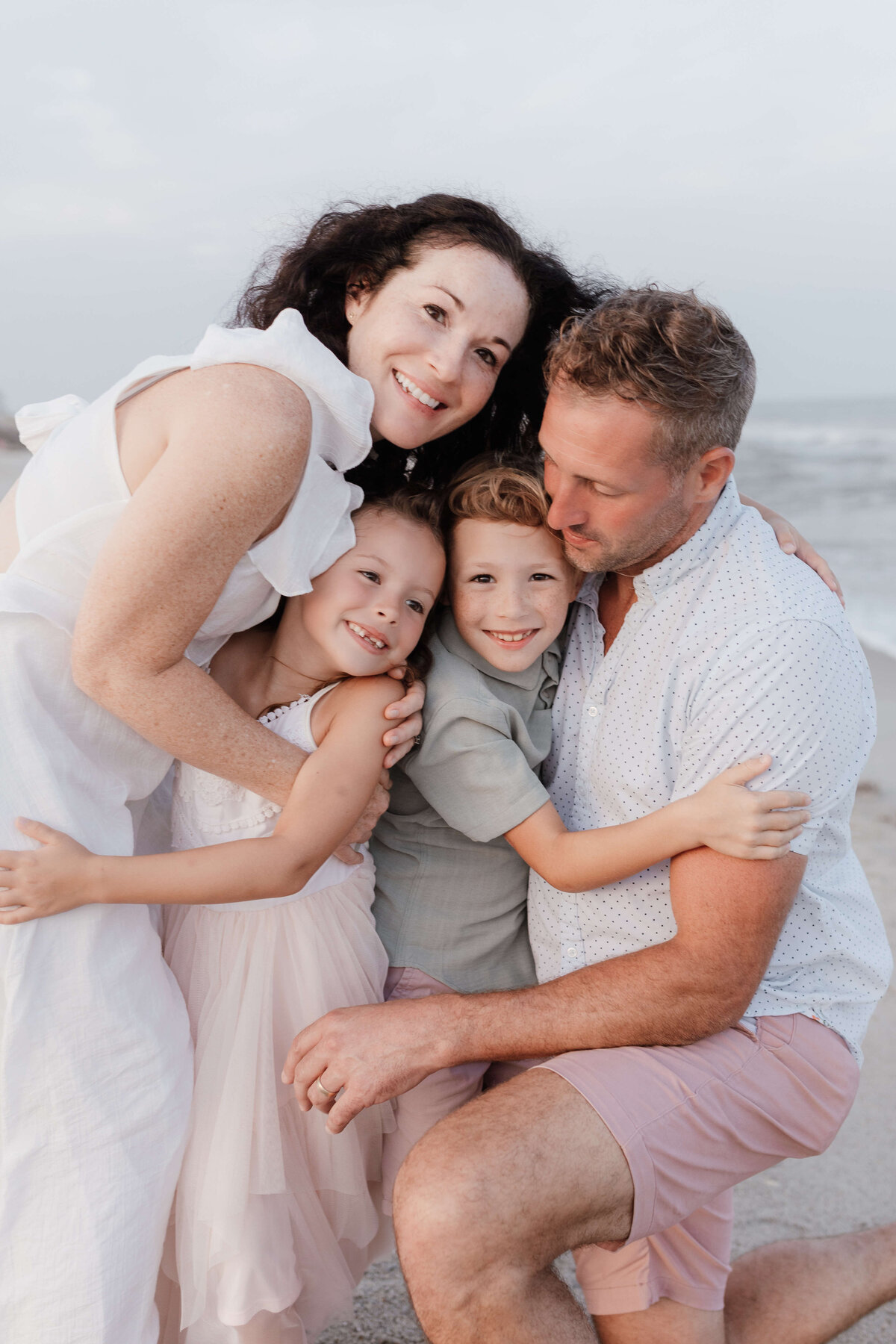 JCranePhotography_FamilyPhotographer_BeachMinis15