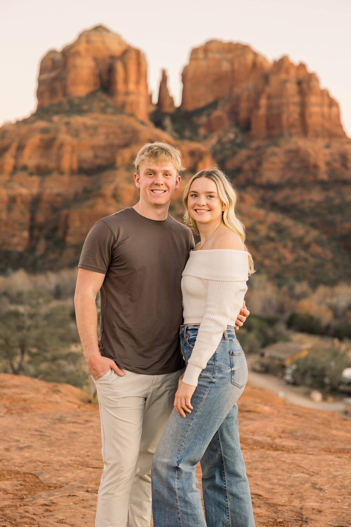destination couple photos in sedona arizona