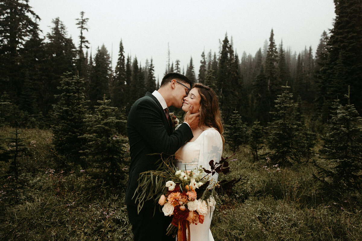 MtRainierSmallWedding-DallinHazard-51