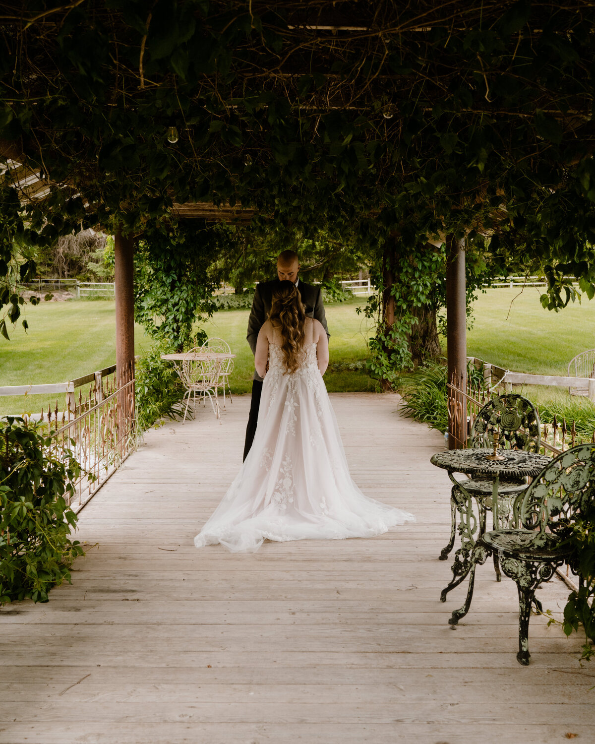 An intimate outdoor wedding and elopement in Spokane, Washington, surrounded by breathtaking scenery and natural beauty.