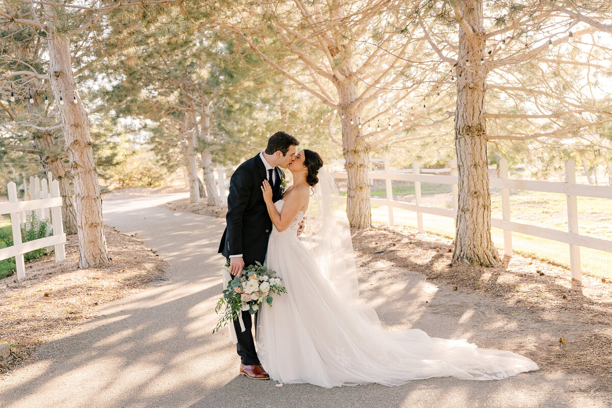 fox-canyon-vineyard-wedding