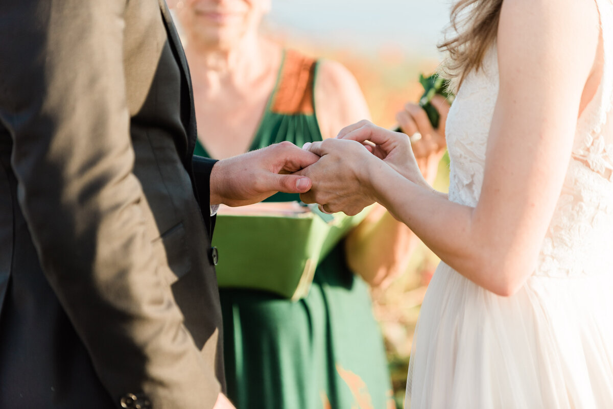 Cannon-Beach-Elopement-Photographer-21