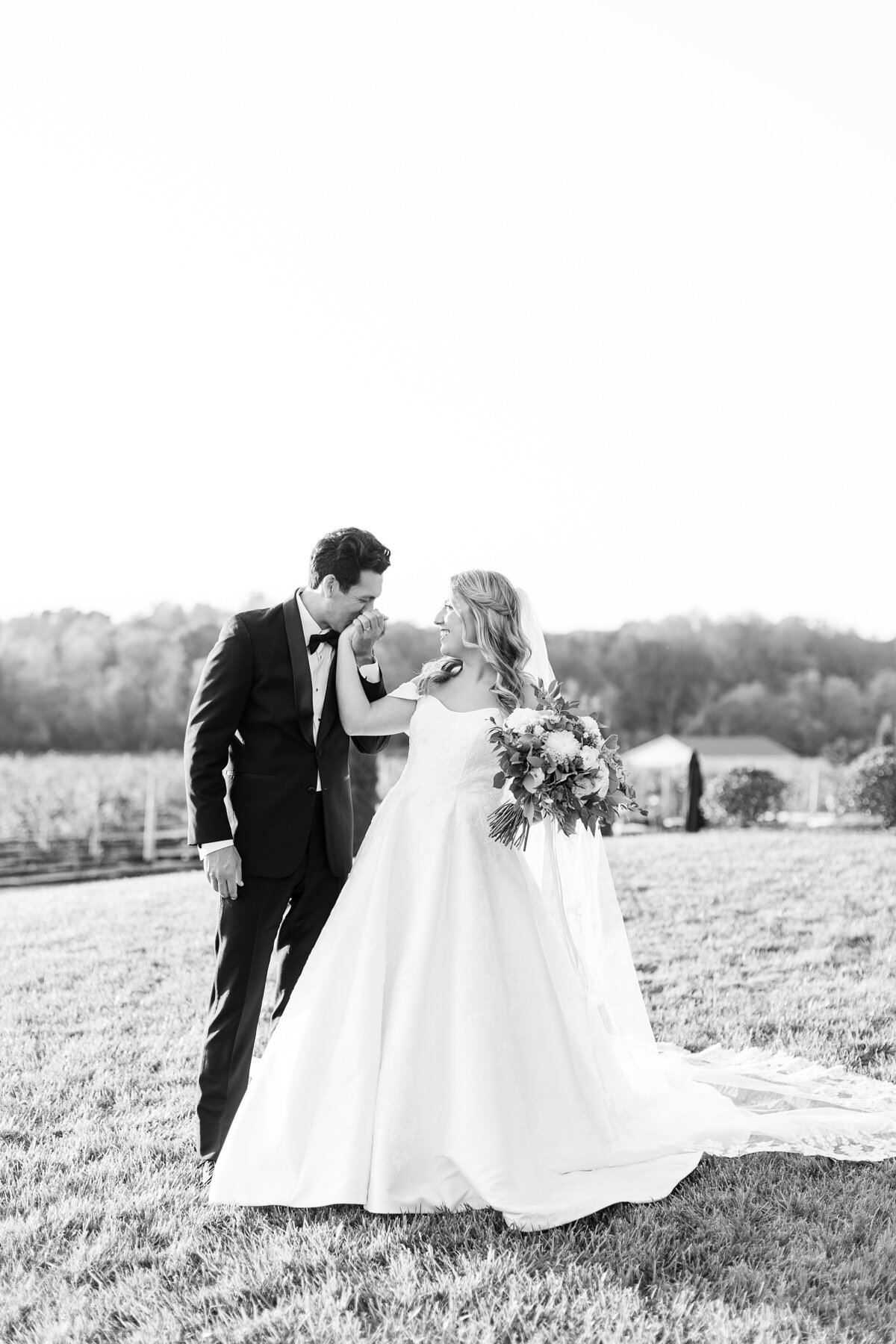 Charlottesville-Virginia-Vineyard-Wedding-Photographer-Sarah-Hinckley-Photography-_0022
