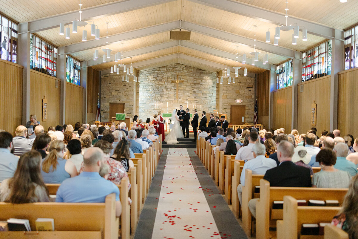 Rochester Covenant church summer wedding Rochester MN | Oduma photography -218