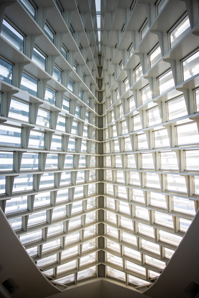 67-Milwaukee-Art-Mueseum-Wedding-Lauren-Ashley-Studios