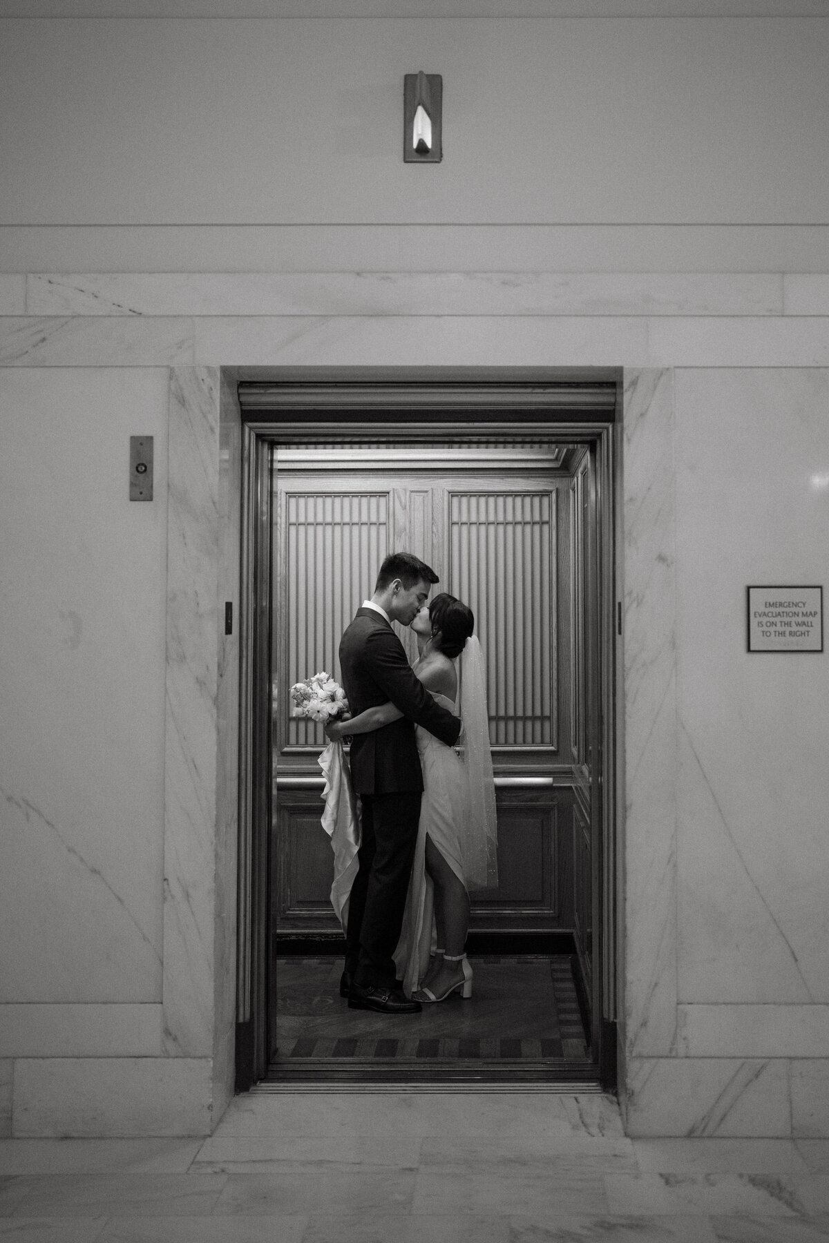 brittneyandlukas_civilceremonyday_sfcityhall_crissyfields-35