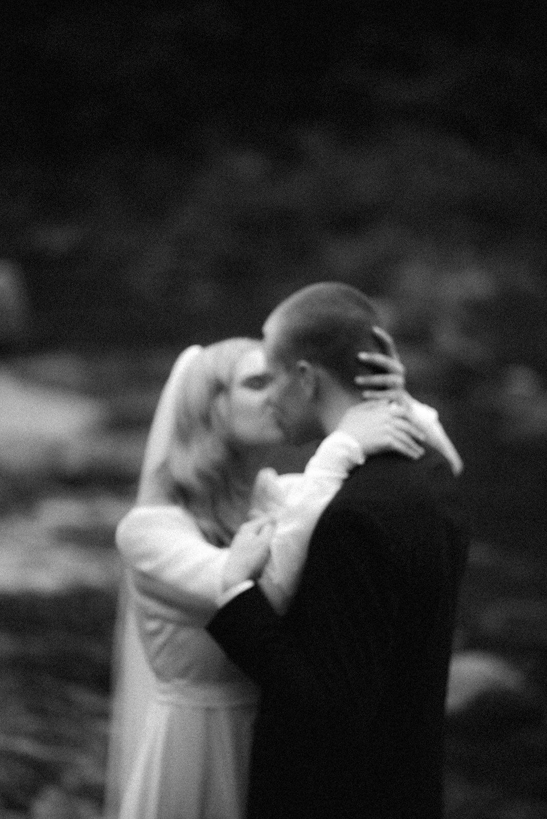 Wedding photo of an Intimate and romantic wedding  photography session in Porvoo by photographer Hannika Gabrielsson