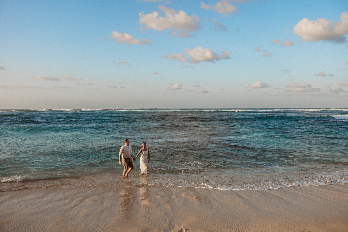 Oahu-North-shore-engagement-photos-73