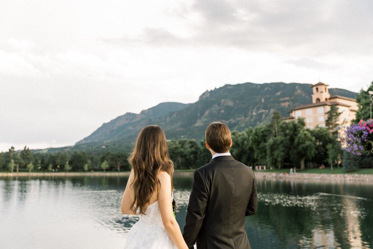 M+E_Broadmoor_Lakeside_View_Luxury_Wedding_Milk_Glass_Productions_by_Colorado_Wedding_Photographer_Diana_Coulter-84