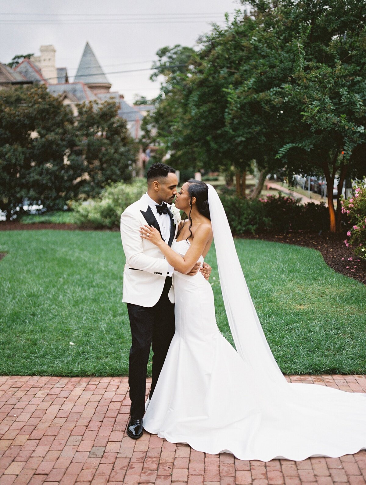 Humes-Merrimon Wynne House-Wedding-Raleigh North Carolina-Casie Marie Photography-FILM-25