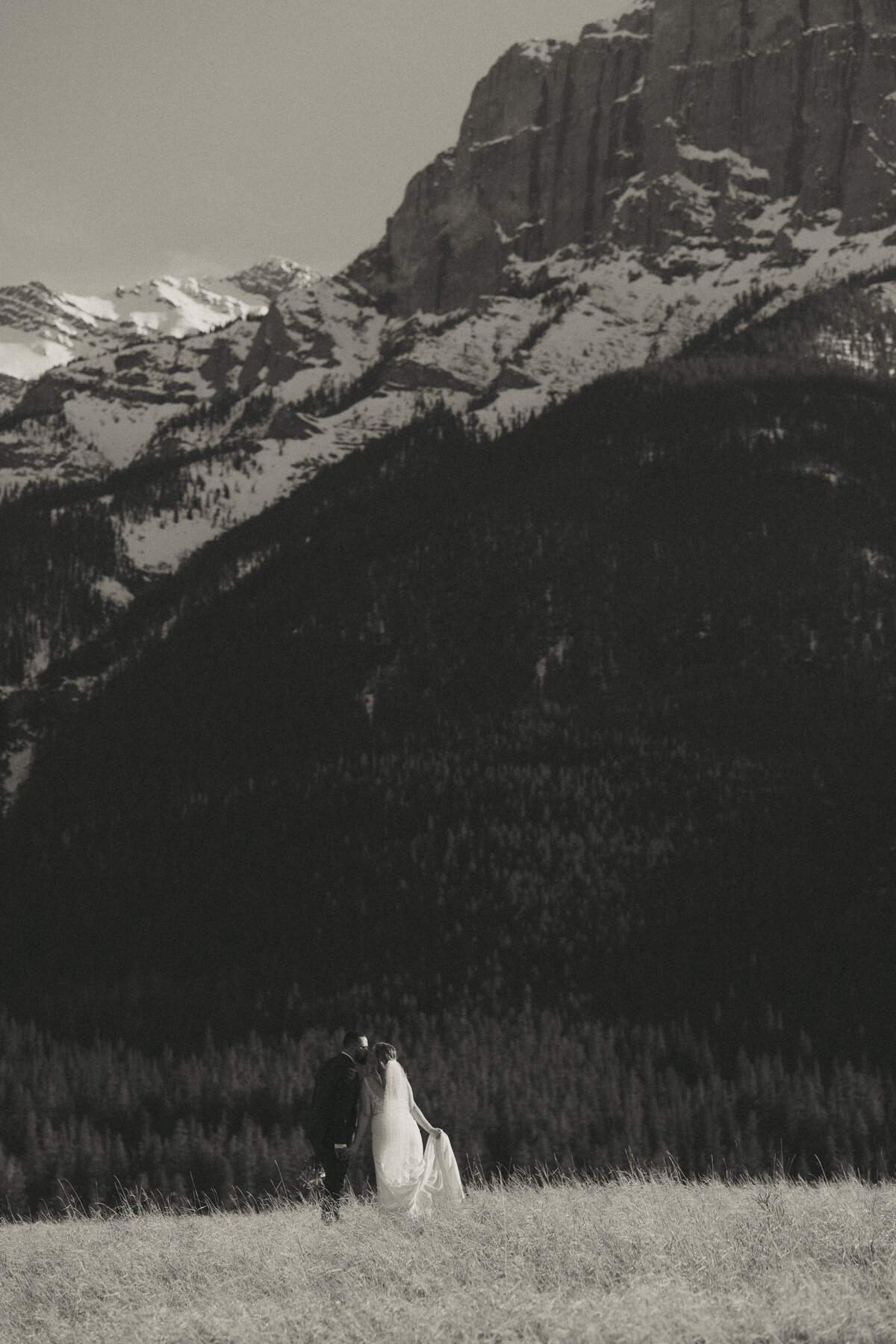 vpc-canmore-spring-elopement-77