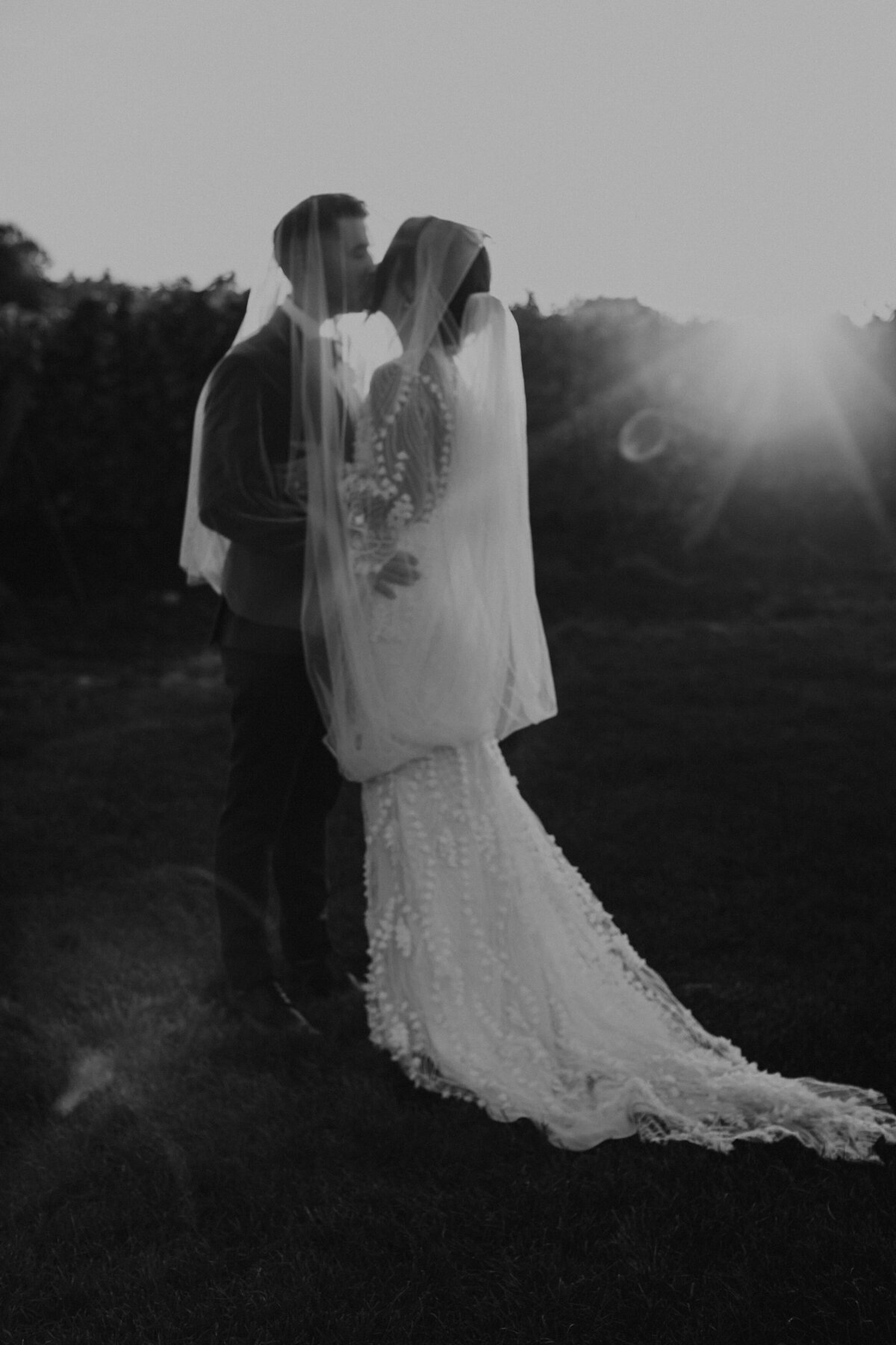 jaimie-scott-wedding-fall-autumn-chateau-des-charmes-niagara-30