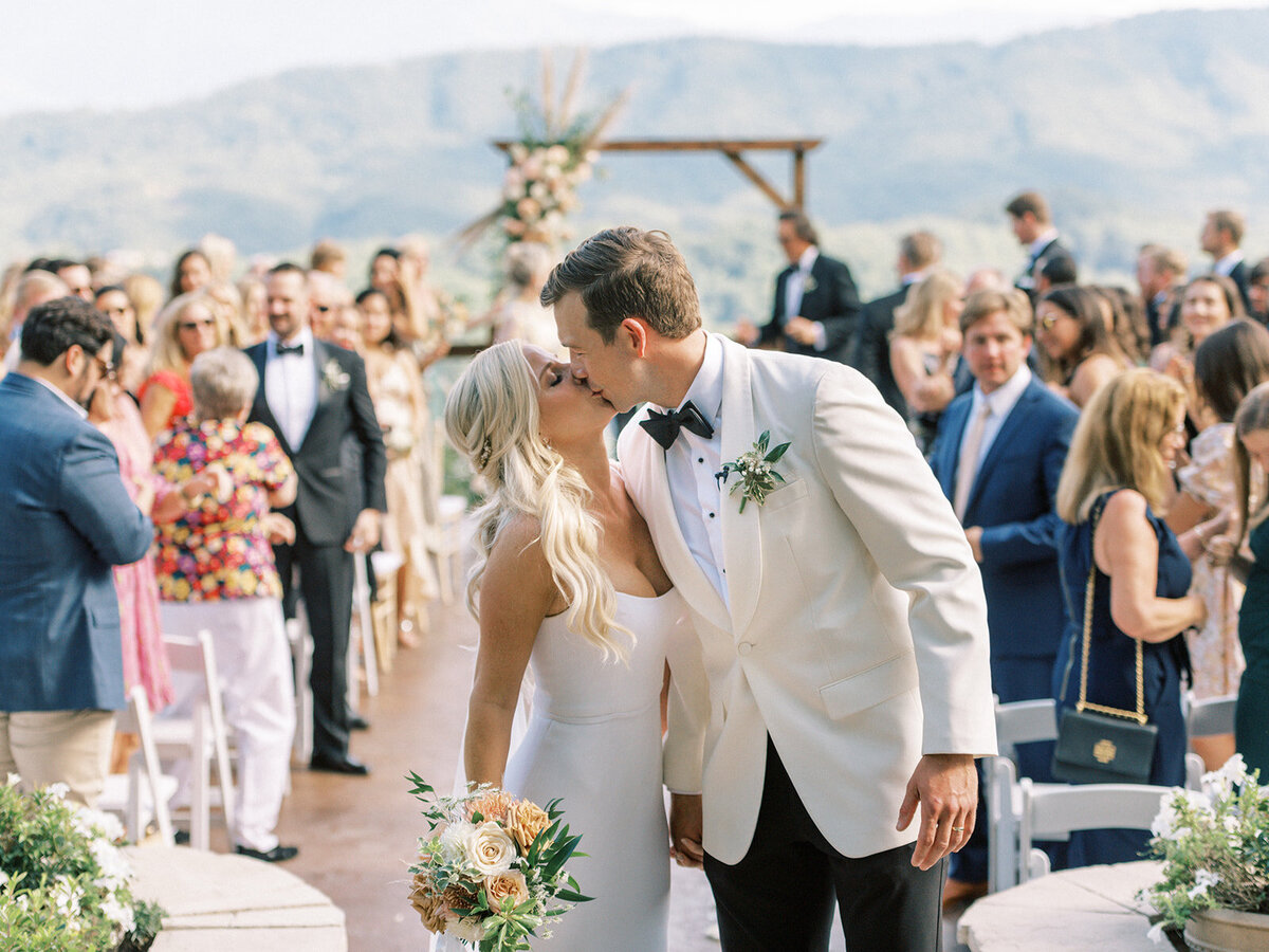 smoky-mountain-wedding-venues-magnolia-ceremony