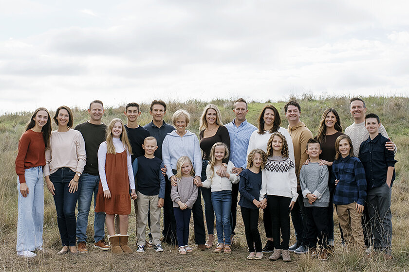 KraussFamily2022_001(16x24)