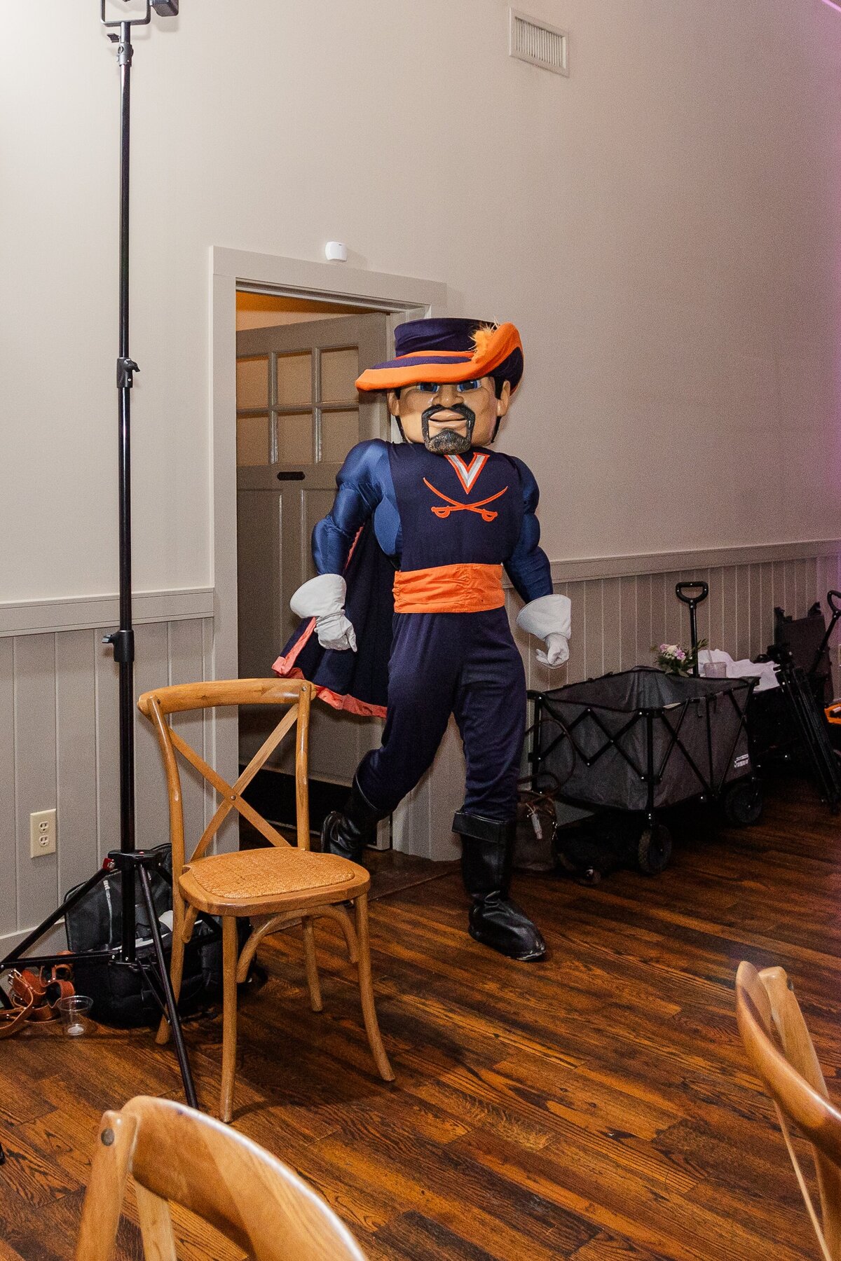 king-family-vineyards-wedding-dj-in-virginia-9