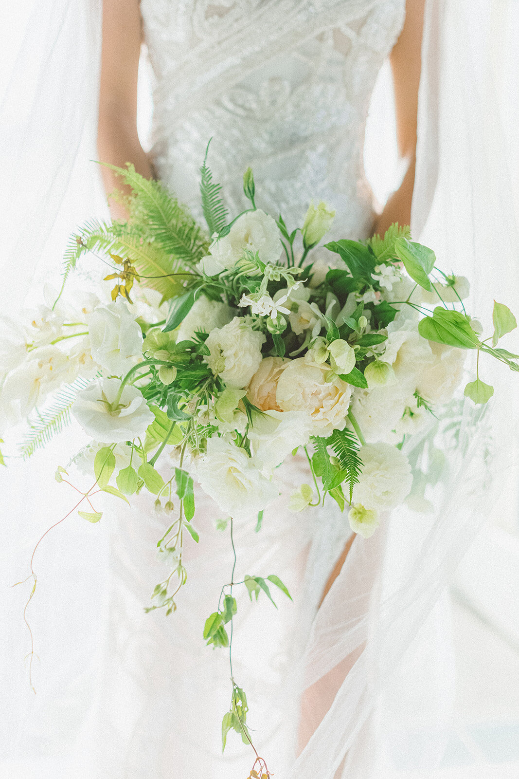 Turtle-Bay-wedding- hawaii-bridal-bouquet