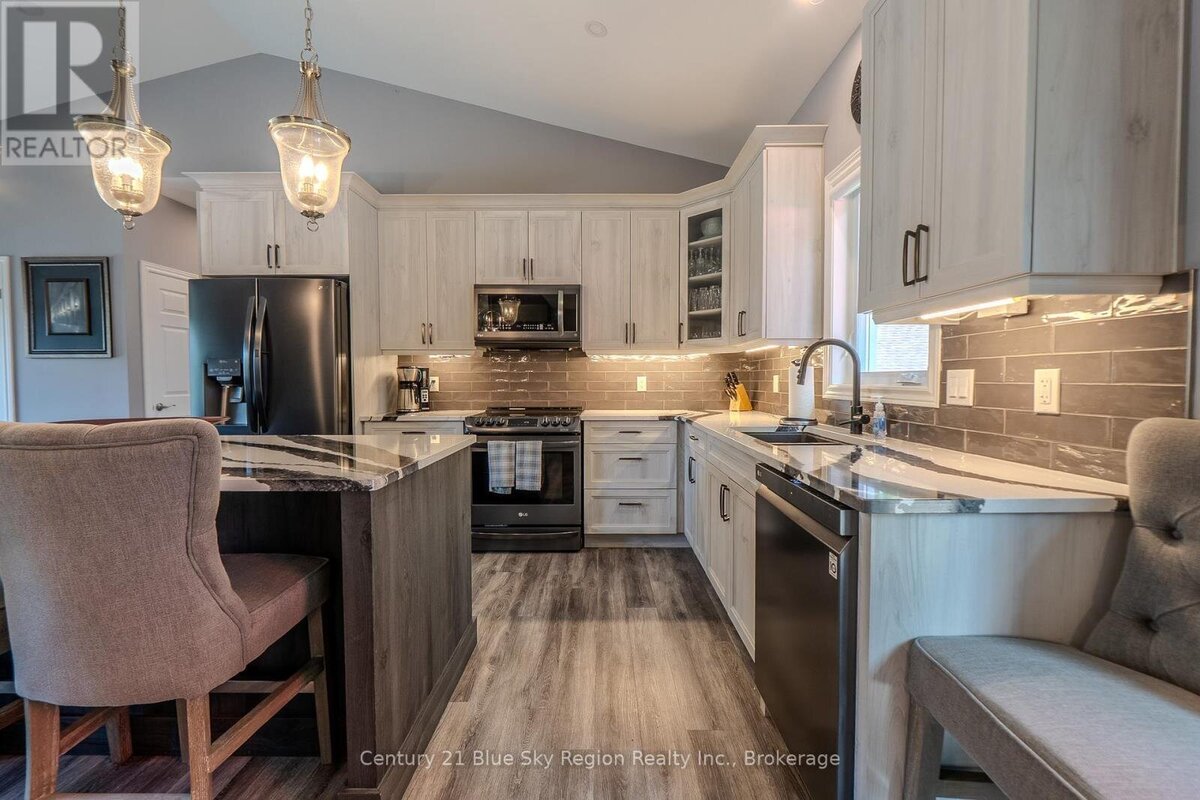 Callander Real Estate 10