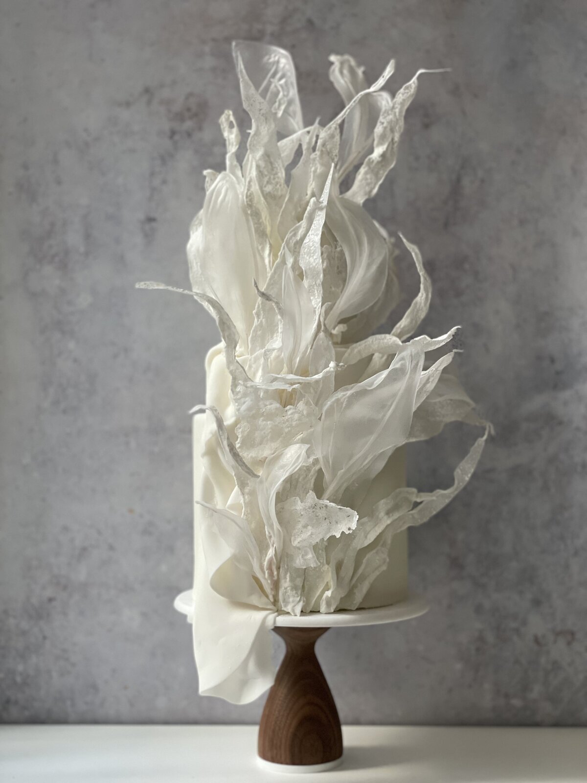 whitewaferpaperweddingcake