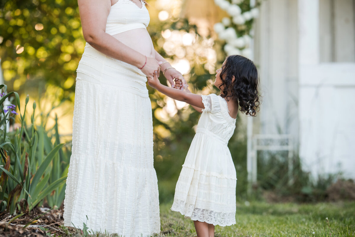 Mom & Me Mini Sessions at Wild Hearts Farm | Heleyna Holmes