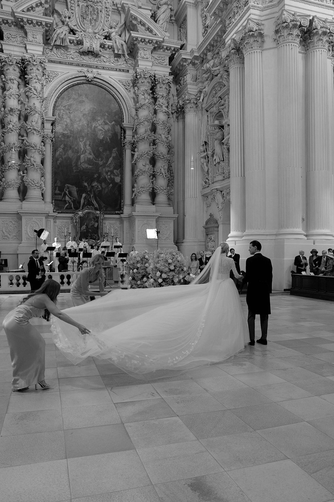 the lake como wedding agency villa balbiano_Grace_Munich_Editorial_Wedding_Photographer (567 von 1862)_websize