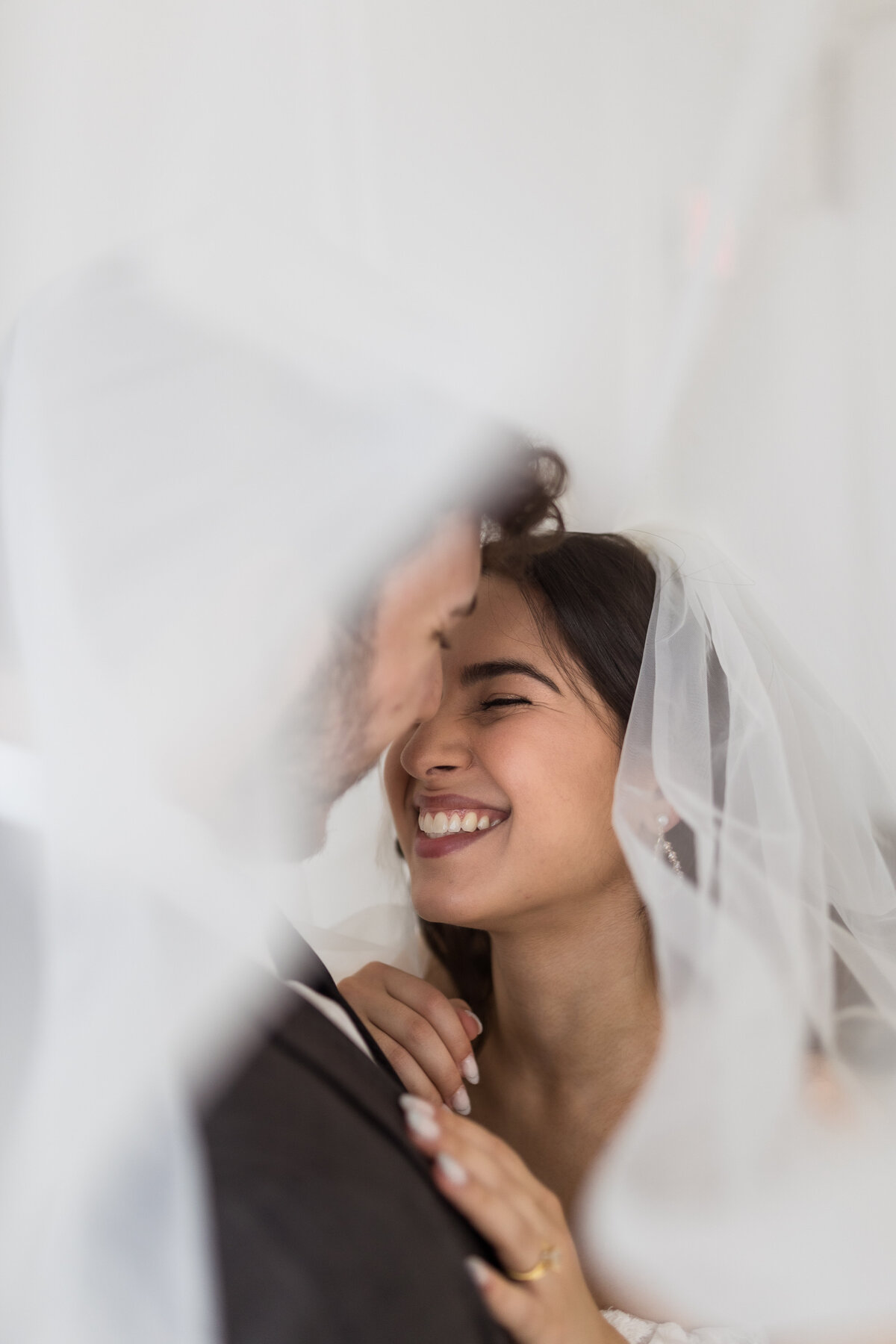 Pontiac Mi wedding photographer Savvy Shoots Photography