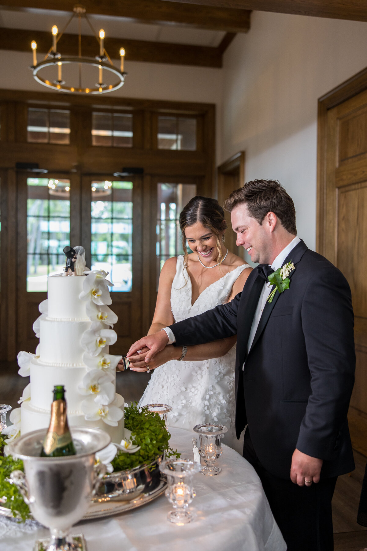 Bride and Groom cut Cake at Forbes Farm St Simons