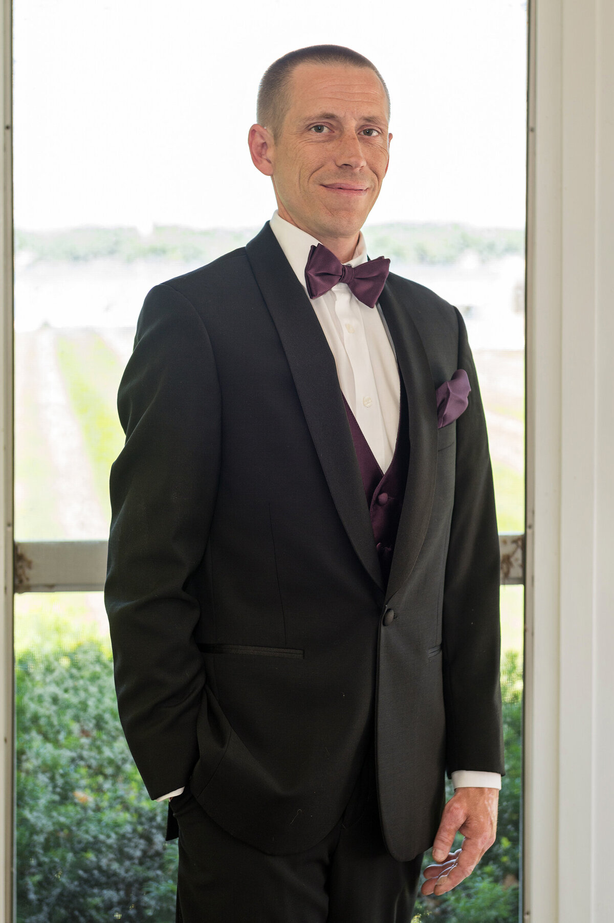 Detroit-Wedding-Photographer-The-Landing-004