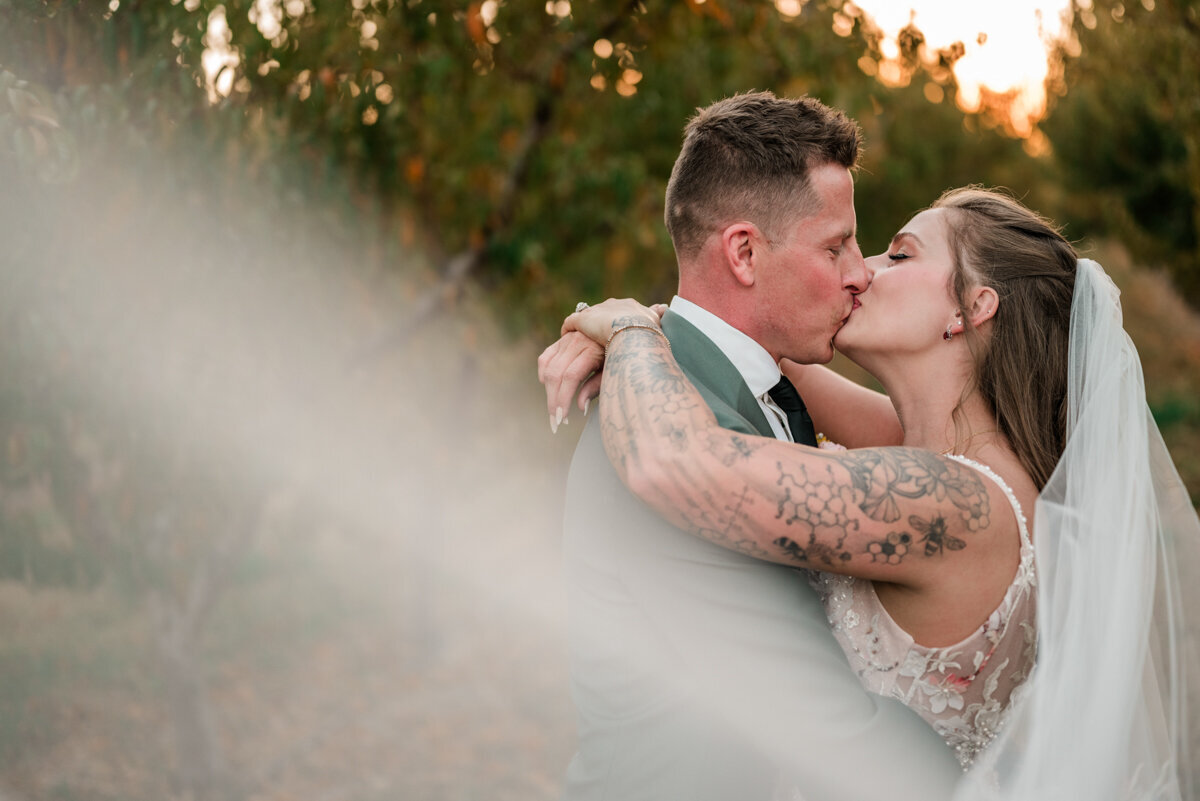 restoration-vineyards-palisade-wedding_1021_blog