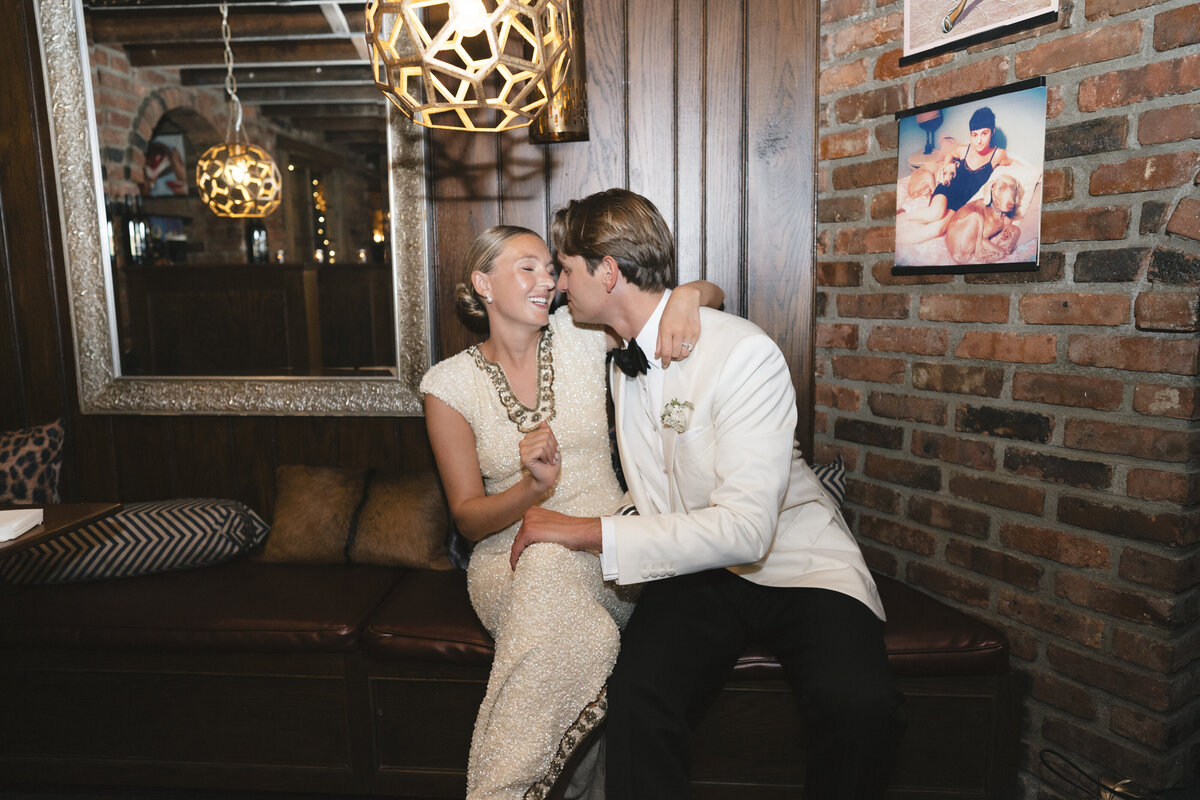 Marthas-vineyard-wedding-planner-kg-events-design-luxury-destination-weddings-private-events-corporate-events-edgartown-ma-event-designer-outdoor-tented-wedding-reception-island-wedding-vogue-wedding-pohogonot-124