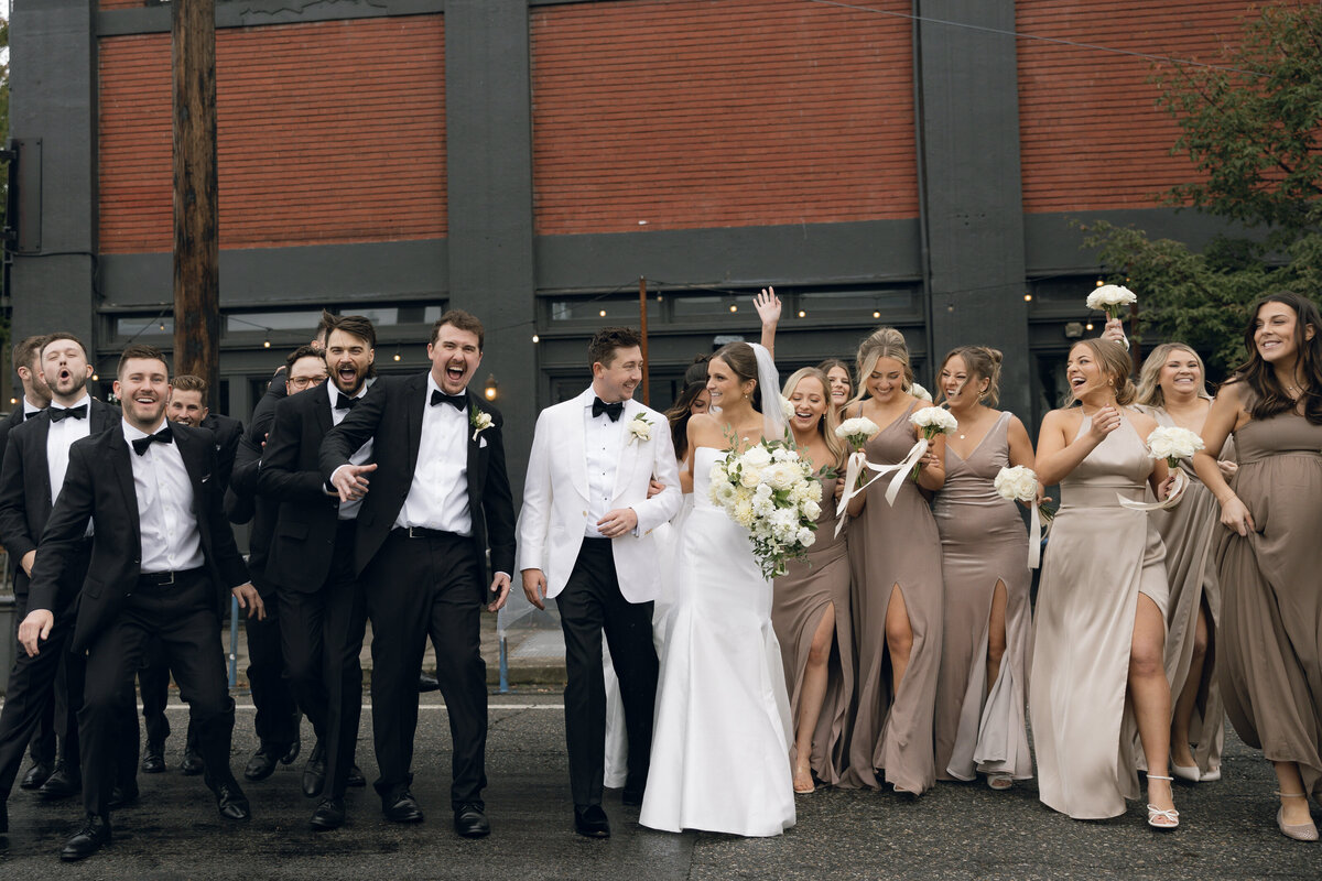 the-evergreen-portland-oregon-wedding-bridal-party-photos-167