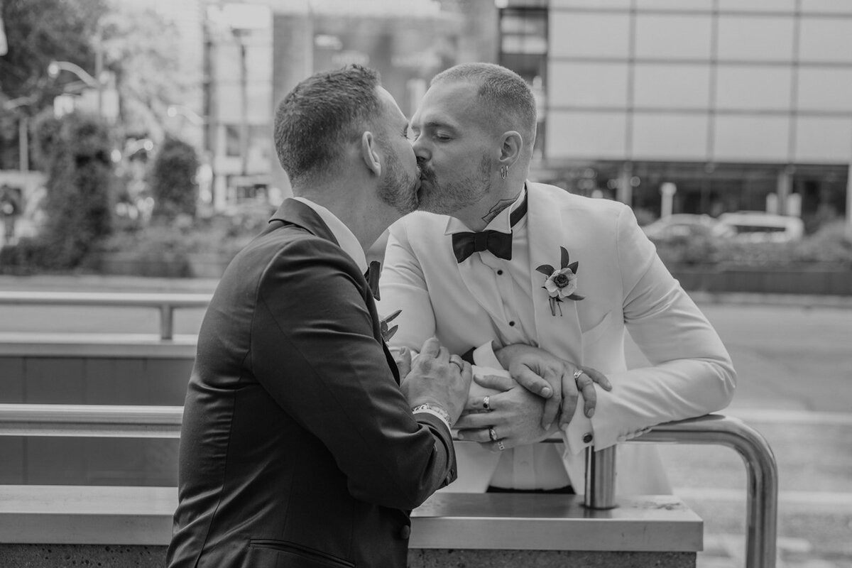 toront-university-club-lbtq+-wedding-couples-session-queer-positive-all-love-downtown-toronto-219