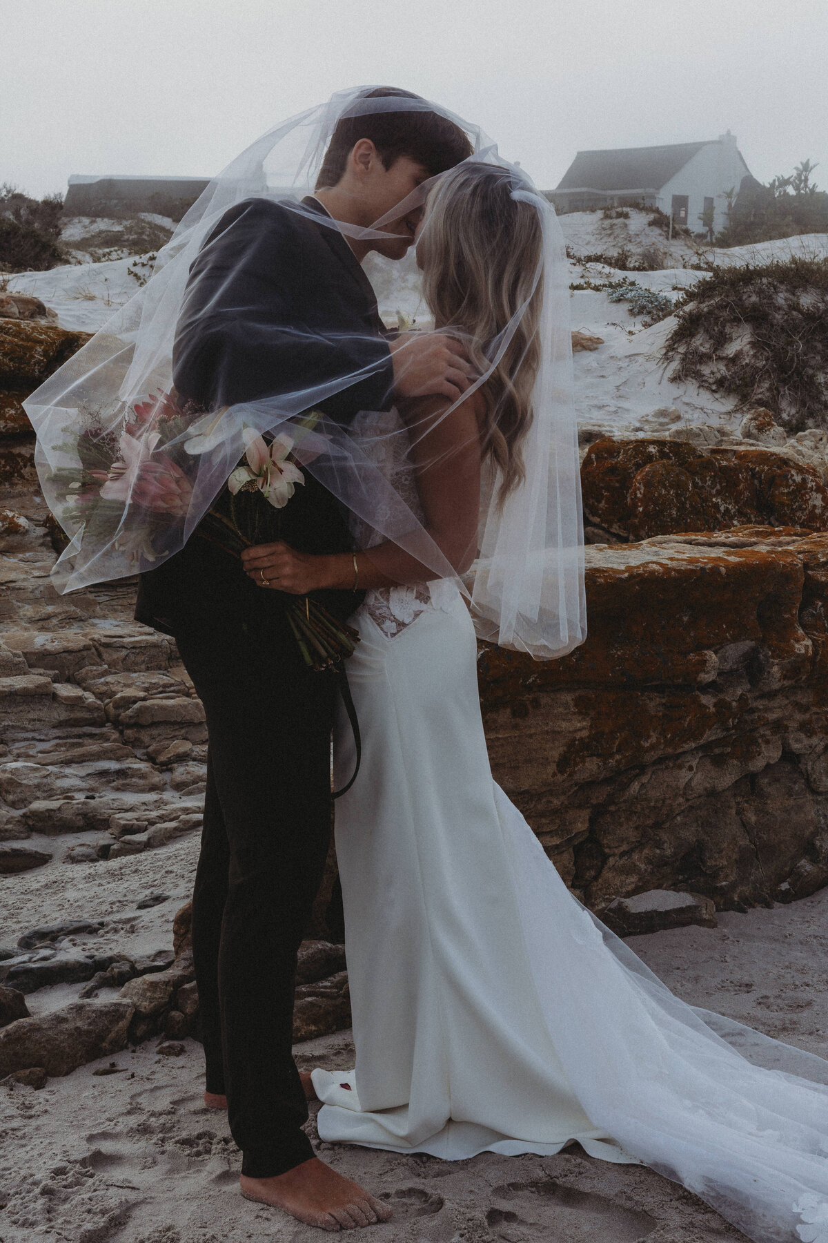 oahu-beach-elopement-photographer10