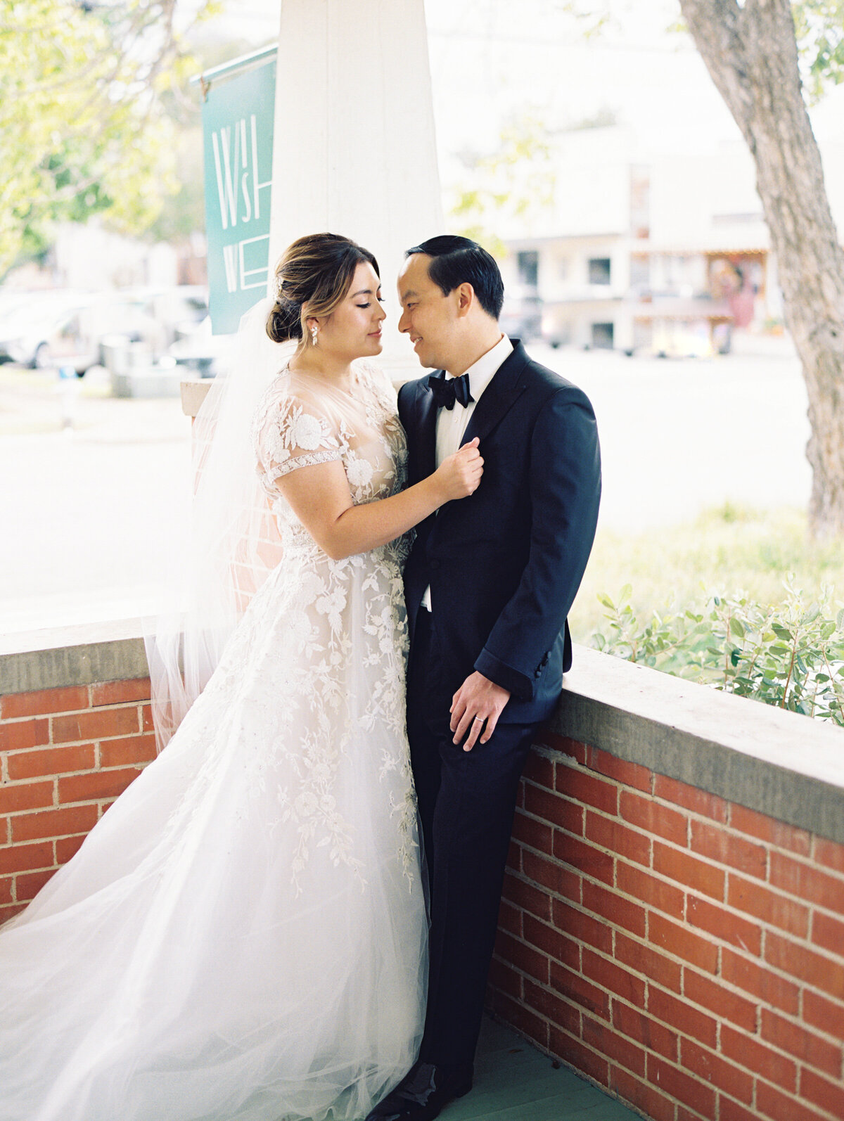 38_Austin_Wedding_Photographer_Wish_Well_House_Wedding